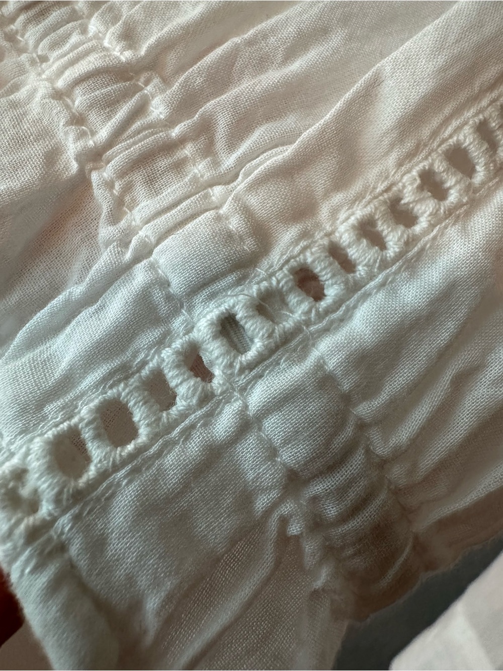 Caffe Marrakesh 100% Cotton Eyelet White Peasant Ruffle Tie-Neck Blouse - Picture 4 of 10